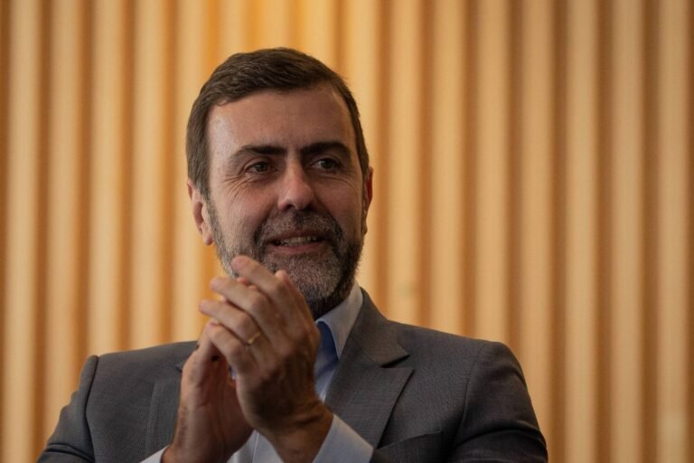 Turismo no litoral de SP: Freixo e gestores assinam termo – 02/04/2023 – Mônica Bergamo