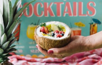 Poke de Frutas – Tá na mesa