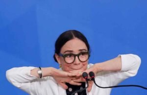 Regina Duarte é advertida por compartilhar fake news no Instagram