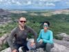 O casal que viaja em trailer há três anos para conhecer os 74 parques nacionais do Brasil | Turismo e Viagem
