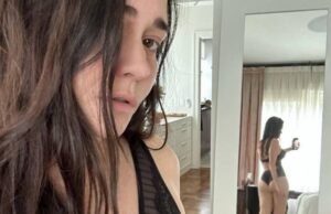 Aos 52, Alessandra Negrini posa sensual no espelho – 18/05/2023 – Celebridades