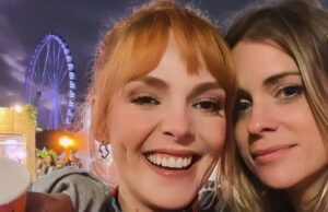 Titi Müller assume namoro e troca beijos com a namorada, Lívia Lobato