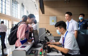 China deixa de exigir testes de Covid para entrar no país – 28/08/2023 – Mundo