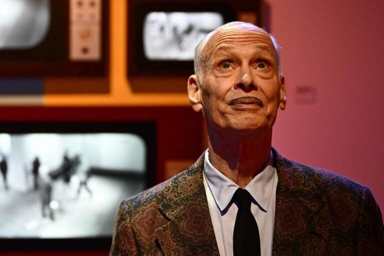 Como John Waters chocou o cinema e virou ‘papa do trash’ – 06/10/2023 – Ilustrada