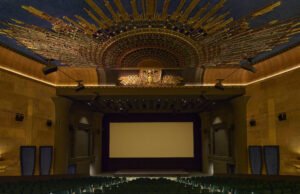 Netflix reabre cinema histórico de Hollywood após reforma – 11/11/2023 – Turismo
