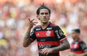 Flamengo domina e vence o Corinthians, no Maracanã, pelo Brasileirão
