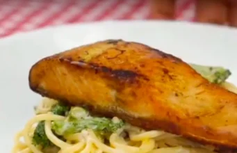 Salmão e Espaguete ao Molho Branco